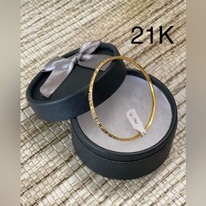 Saudi gold jewelries